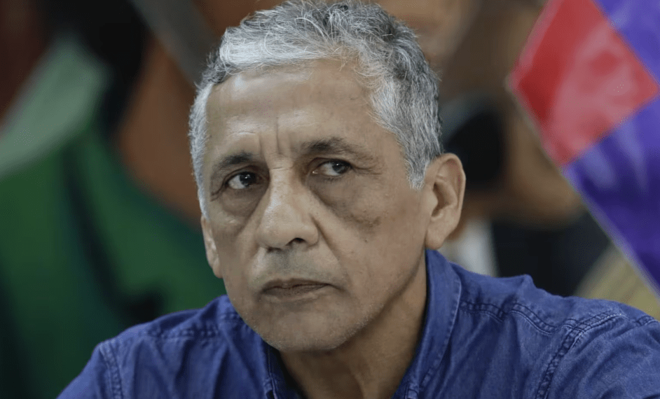 Fuera de control: Milagros Leiva le tuvo que cerrar el micrófono a Humala para poder&nbsp;hablar