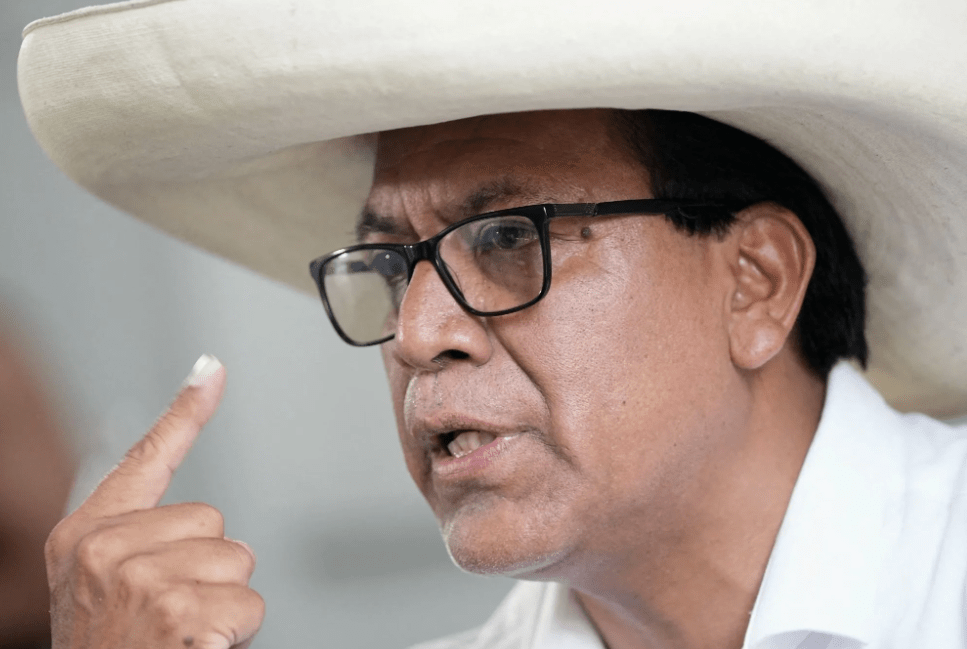 Salieron a la luz documentos que indican que Roberto Sánchez buscaba generar lazos de cooperación con Nicolás Maduro y se desató la&nbsp;polémica