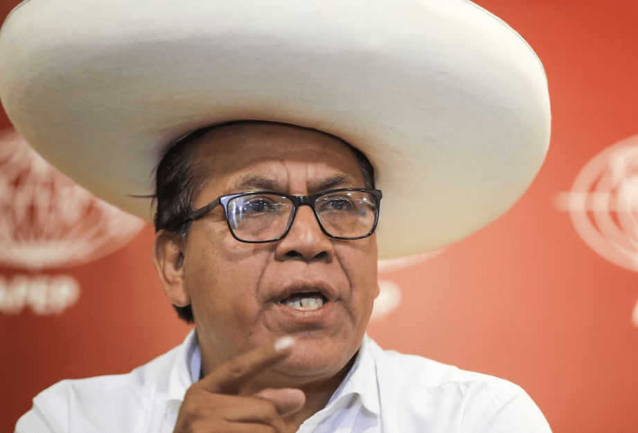 En el marco electoral, analistas señalaron que un eventual triunfo de Roberto Sánchez afectaría la estabilidad económica de&nbsp;Perú