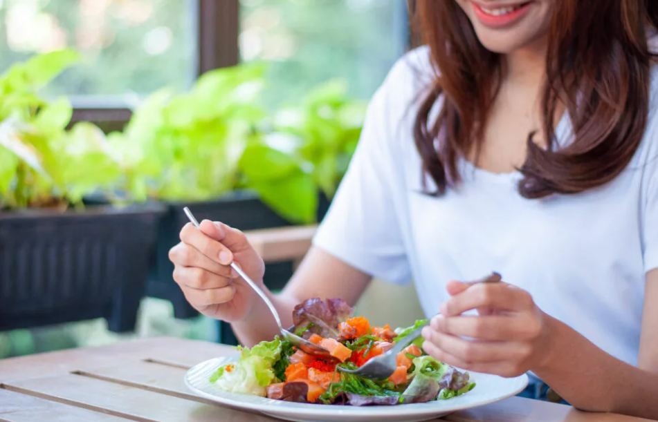 Comer saludable ayuda a prevenir enfermedades y mejora la calidad de&nbsp;vida